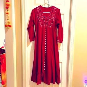 Women’s Indian Dress (Suit)